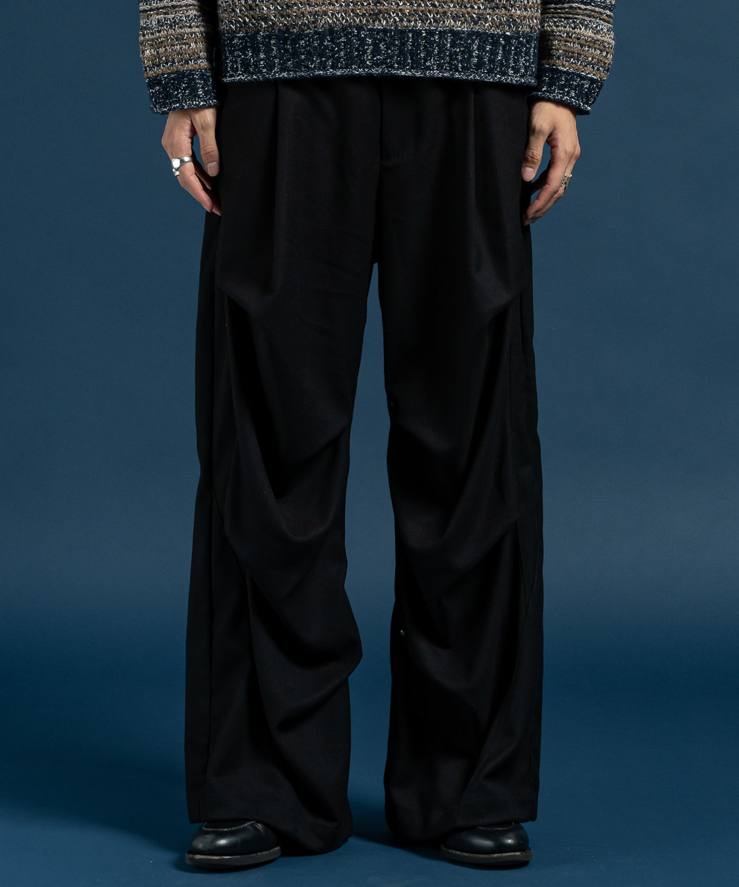 TACK DRAPE EASY PANTS