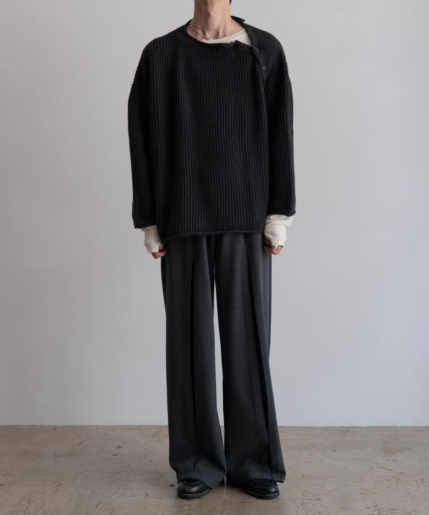 COMFORT BLEND YARN LOOSE FIT SWEATER