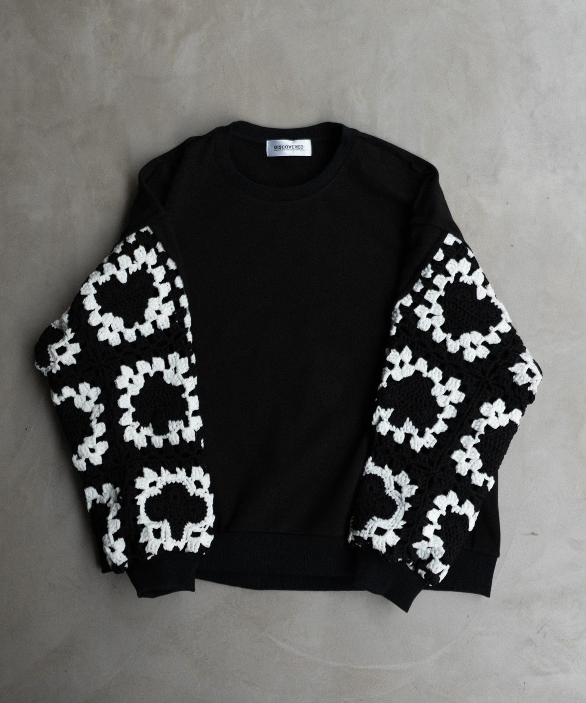 PLAYCARD CROCHET SLEEVE SWEAT