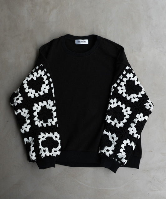 PLAYCARD CROCHET SLEEVE SWEAT