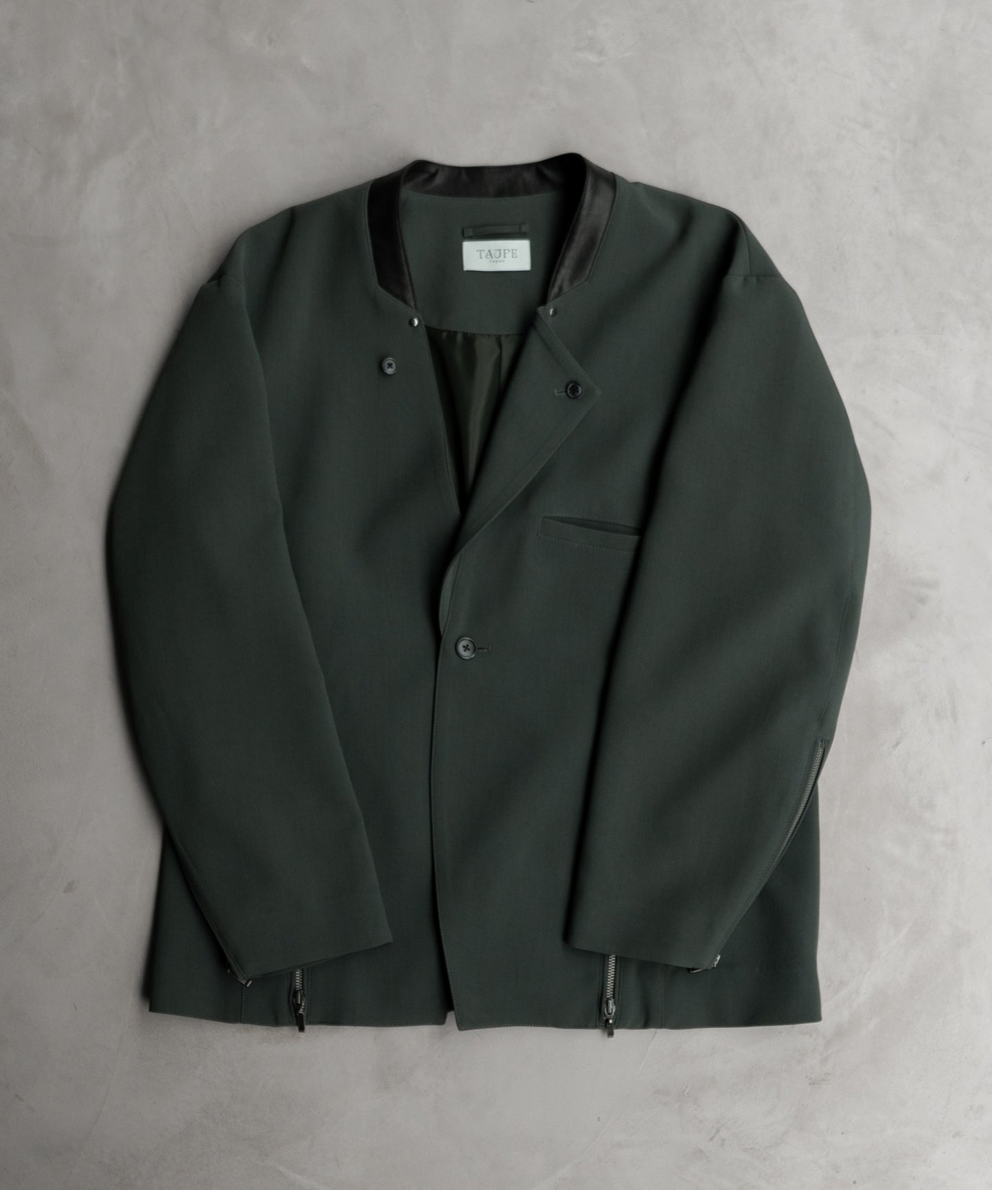 COLLARLESS ZIP JACKET