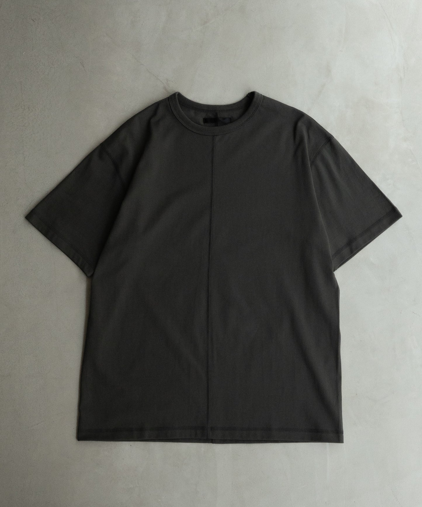 SIGNATURE TEE