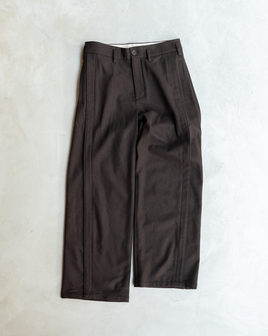 LEAVE TUCK PANTS