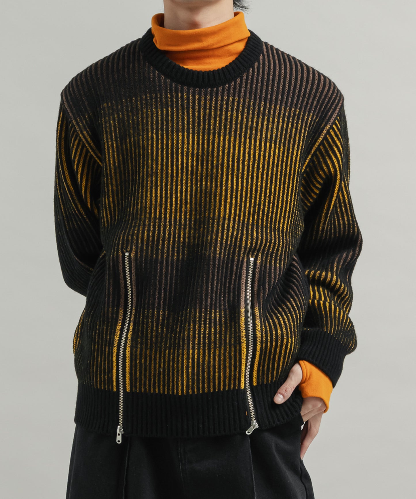 GRADATION ZIP CREW KNIT