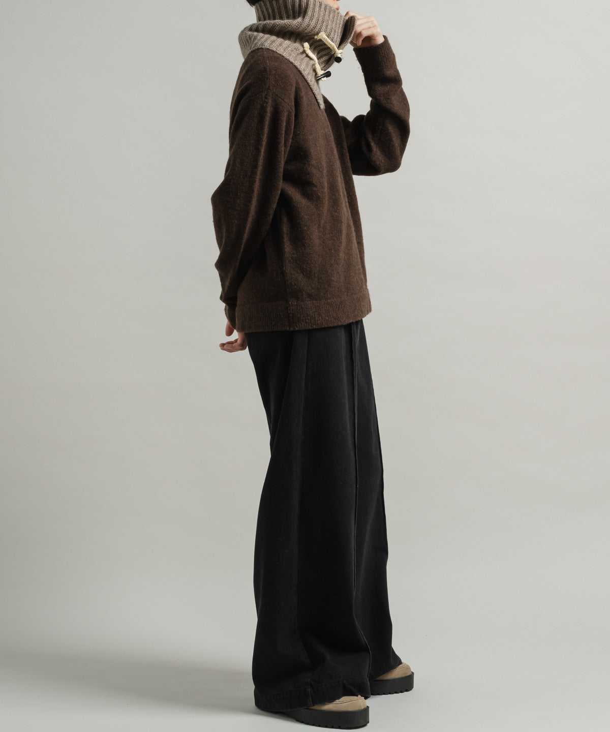 COMFORTBLENDYARNNECK ACCESSORY