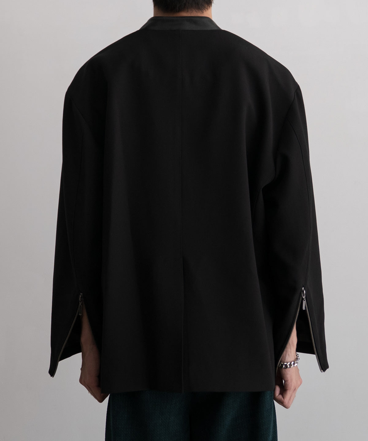 COLLARLESS ZIP JACKET