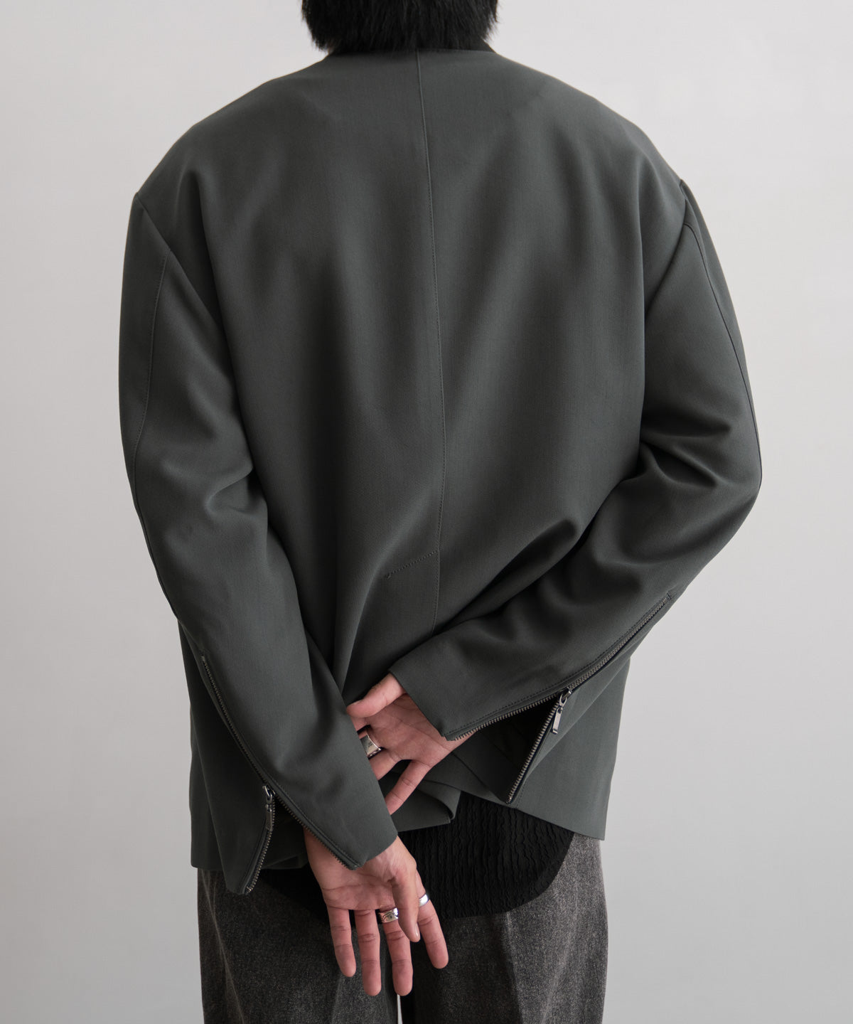 COLLARLESS ZIP JACKET