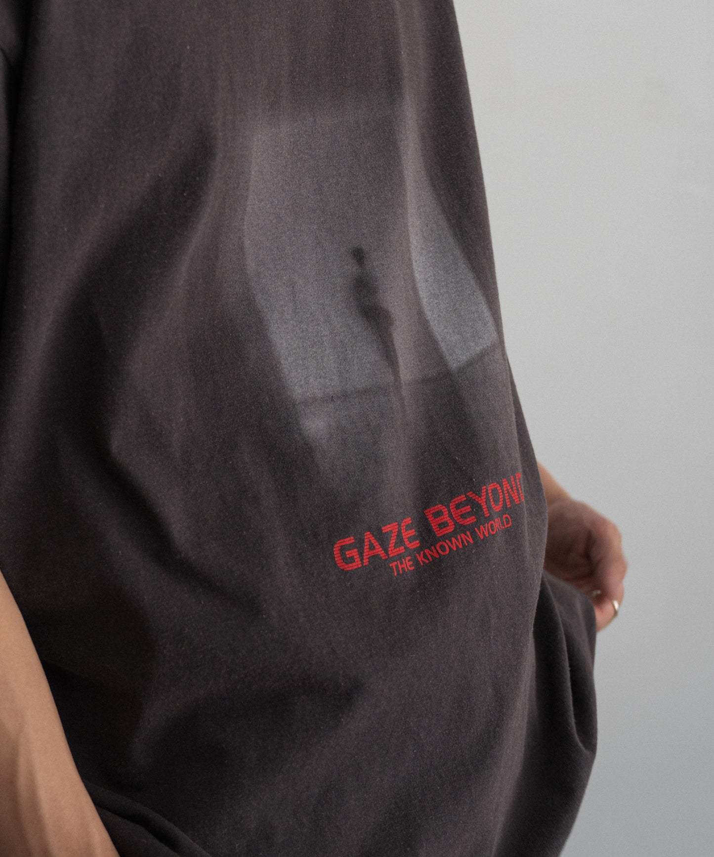 LOOSE FIT PRINT TEE :  WE ARE ALL ALONE
