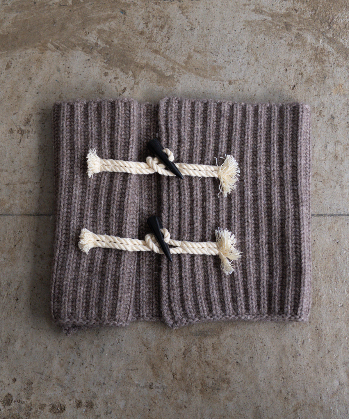 COMFORTBLENDYARNNECK ACCESSORY