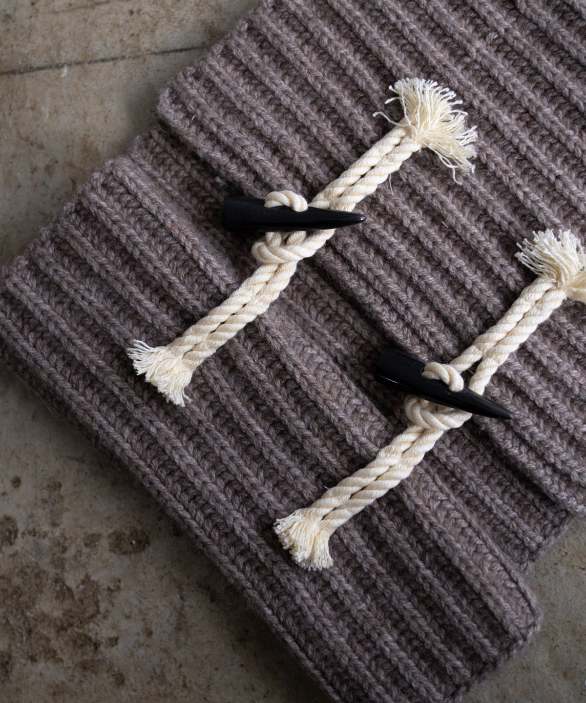 COMFORTBLENDYARNNECK ACCESSORY