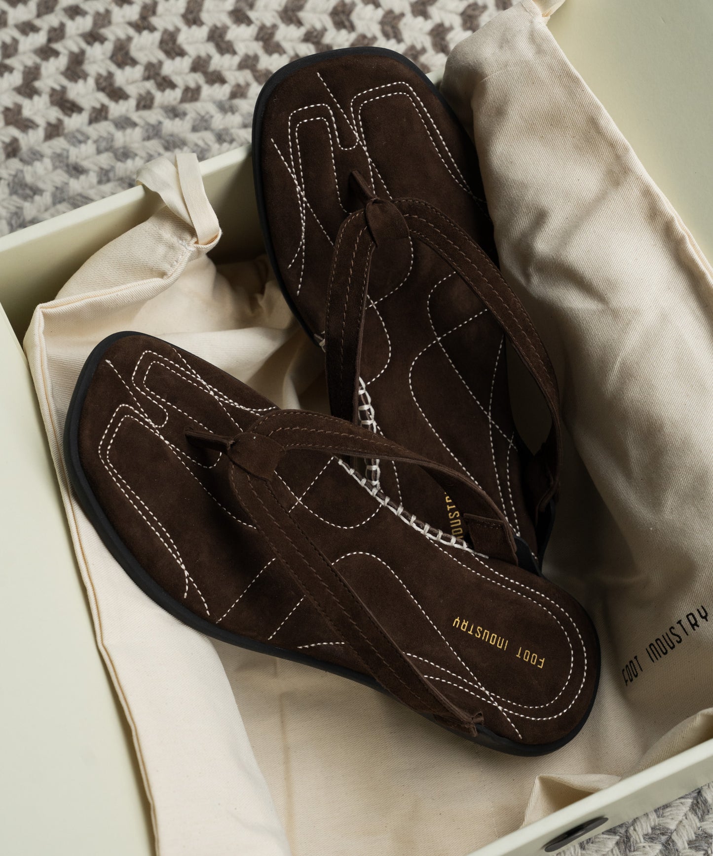 LEATHER SANDAL
