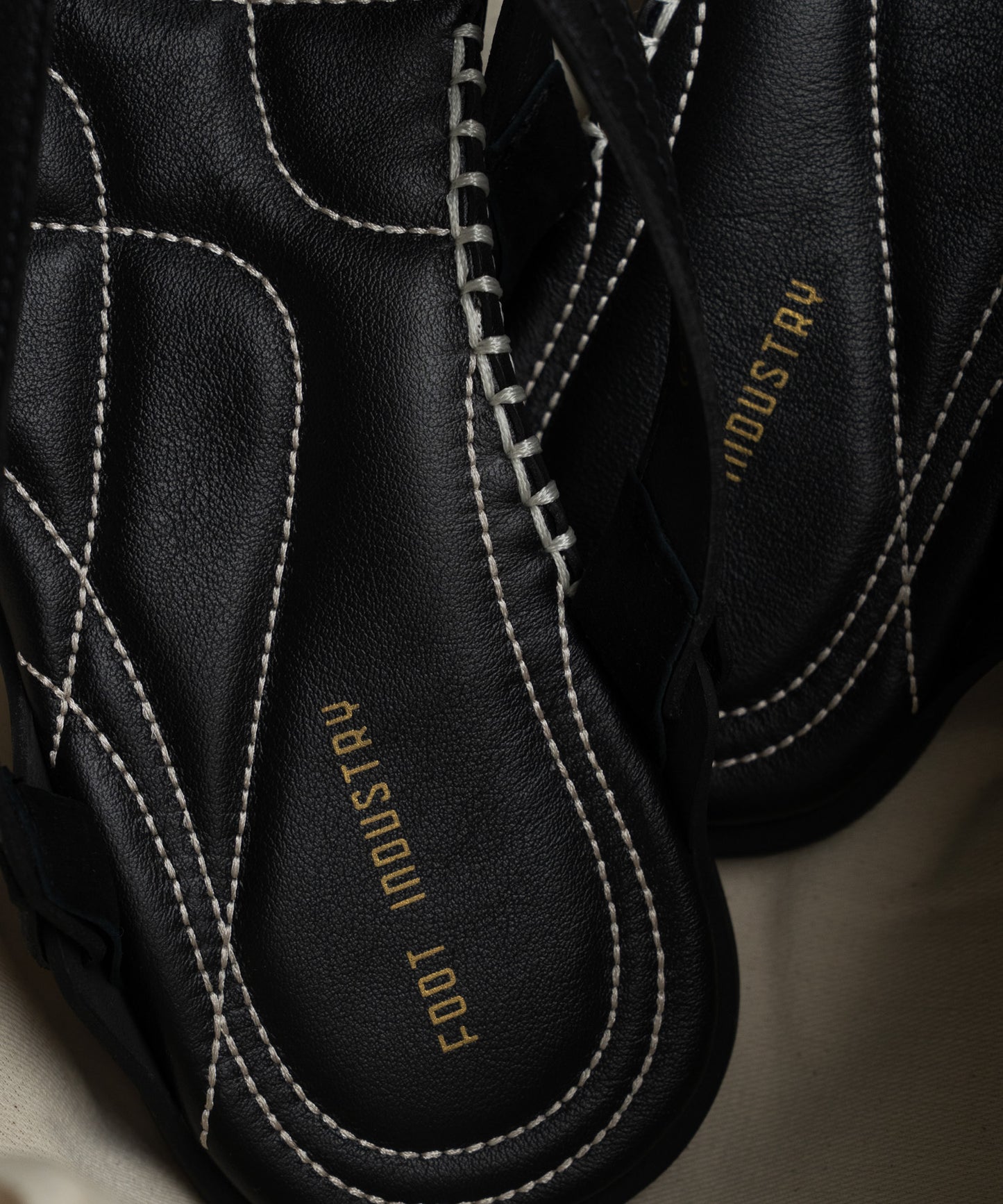 LEATHER SANDAL