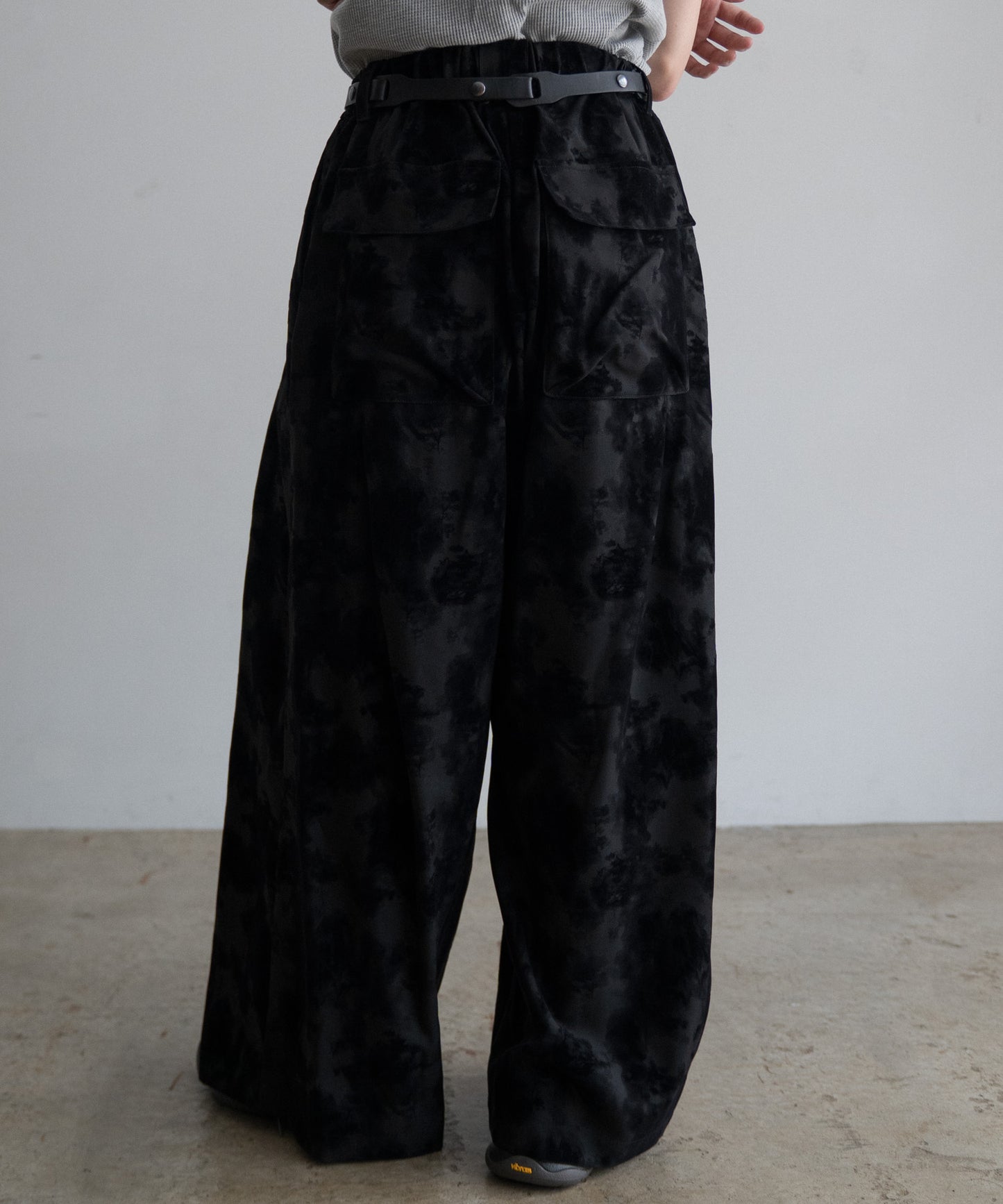 FLOCKY PRINT BAGGY PANTS