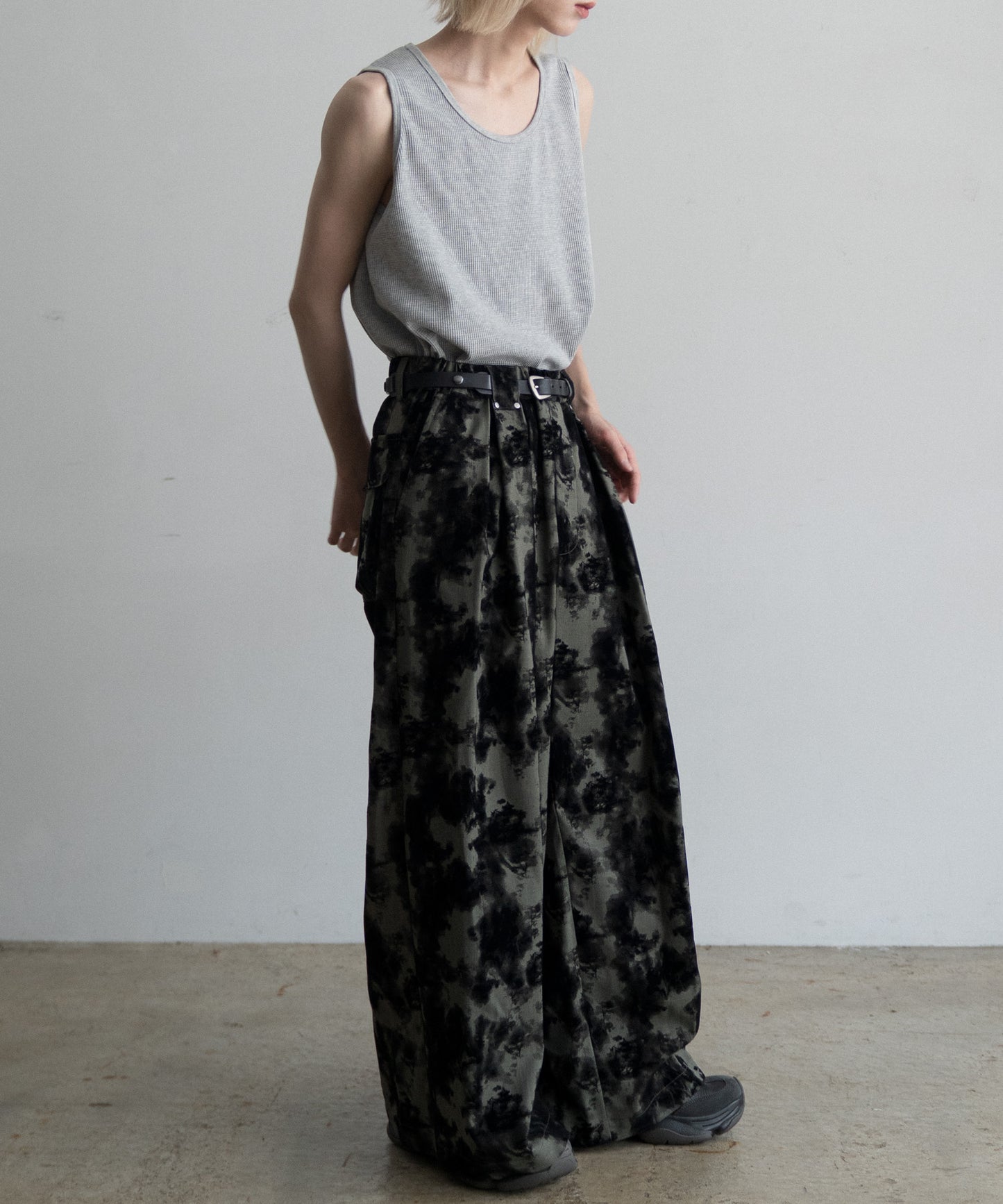 FLOCKY PRINT BAGGY PANTS
