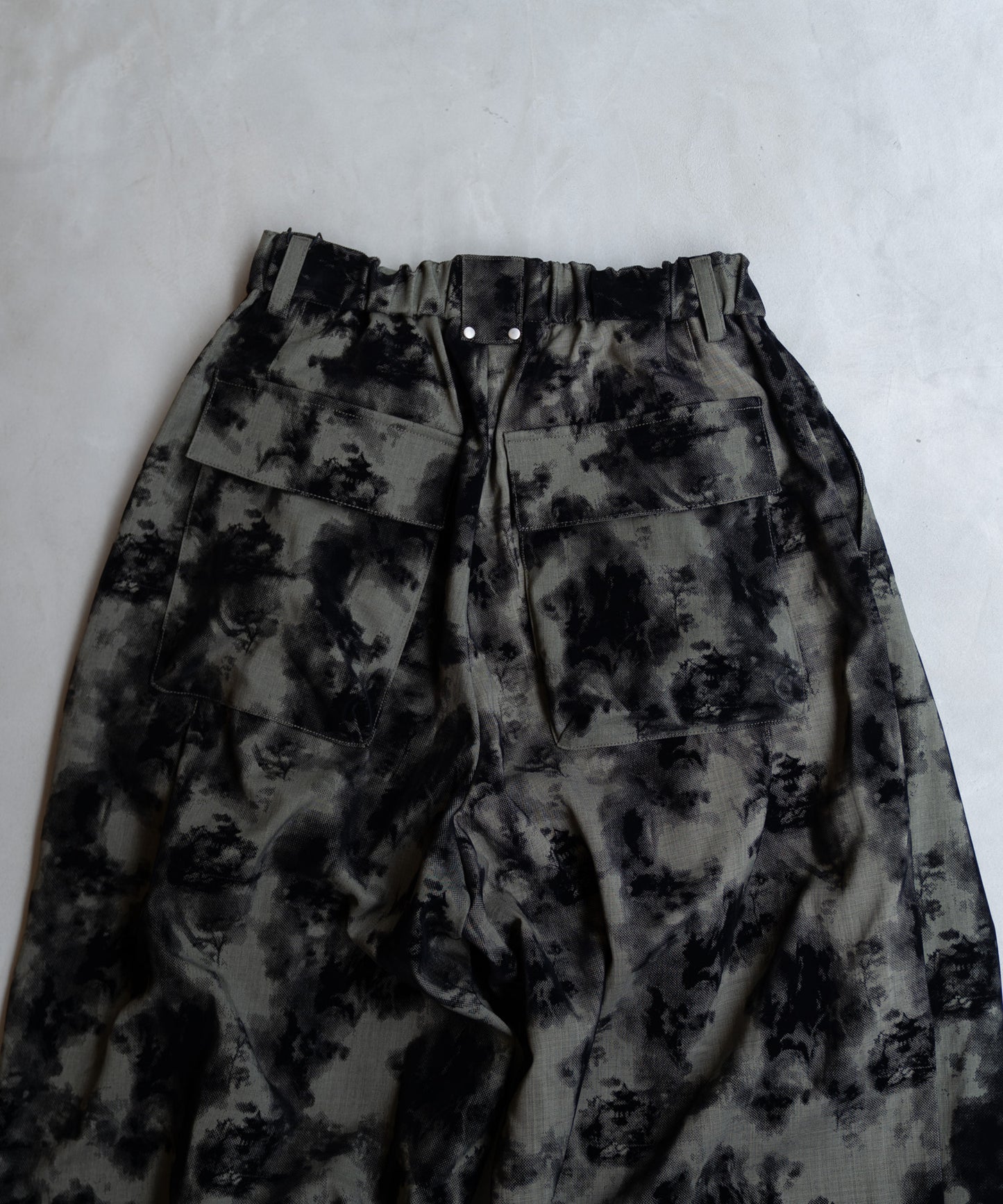 FLOCKY PRINT BAGGY PANTS