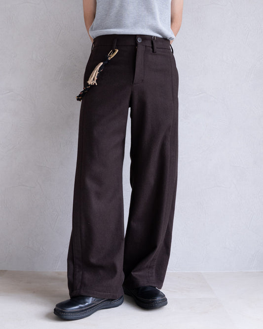 LEAVE TUCK PANTS