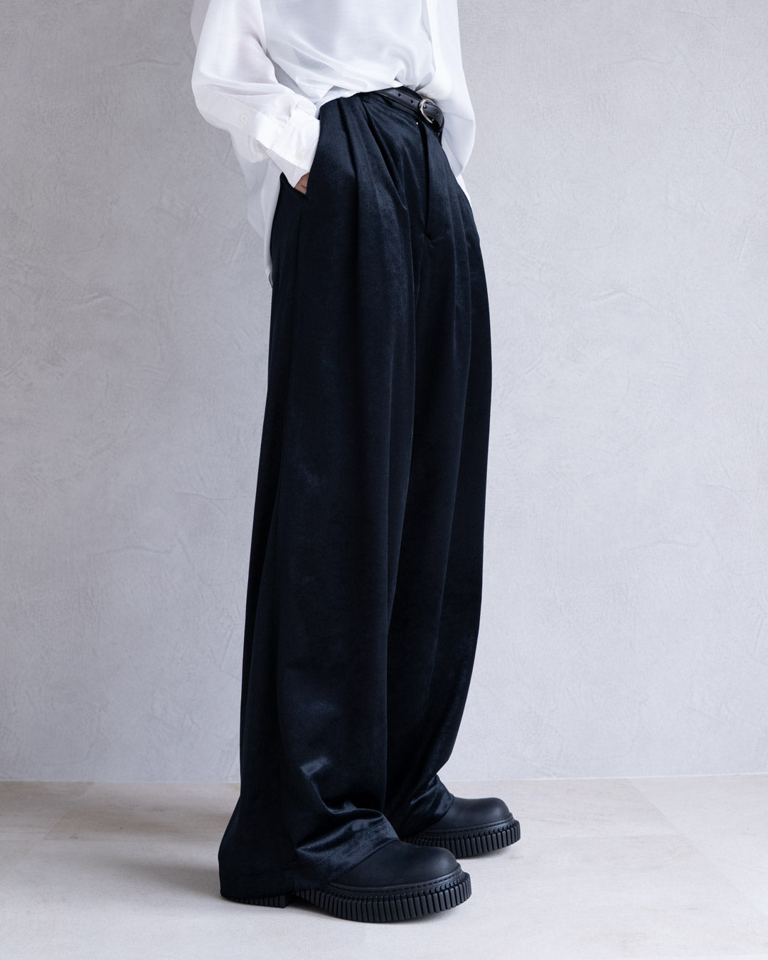 SOFT VELOUR WIDE PANTS