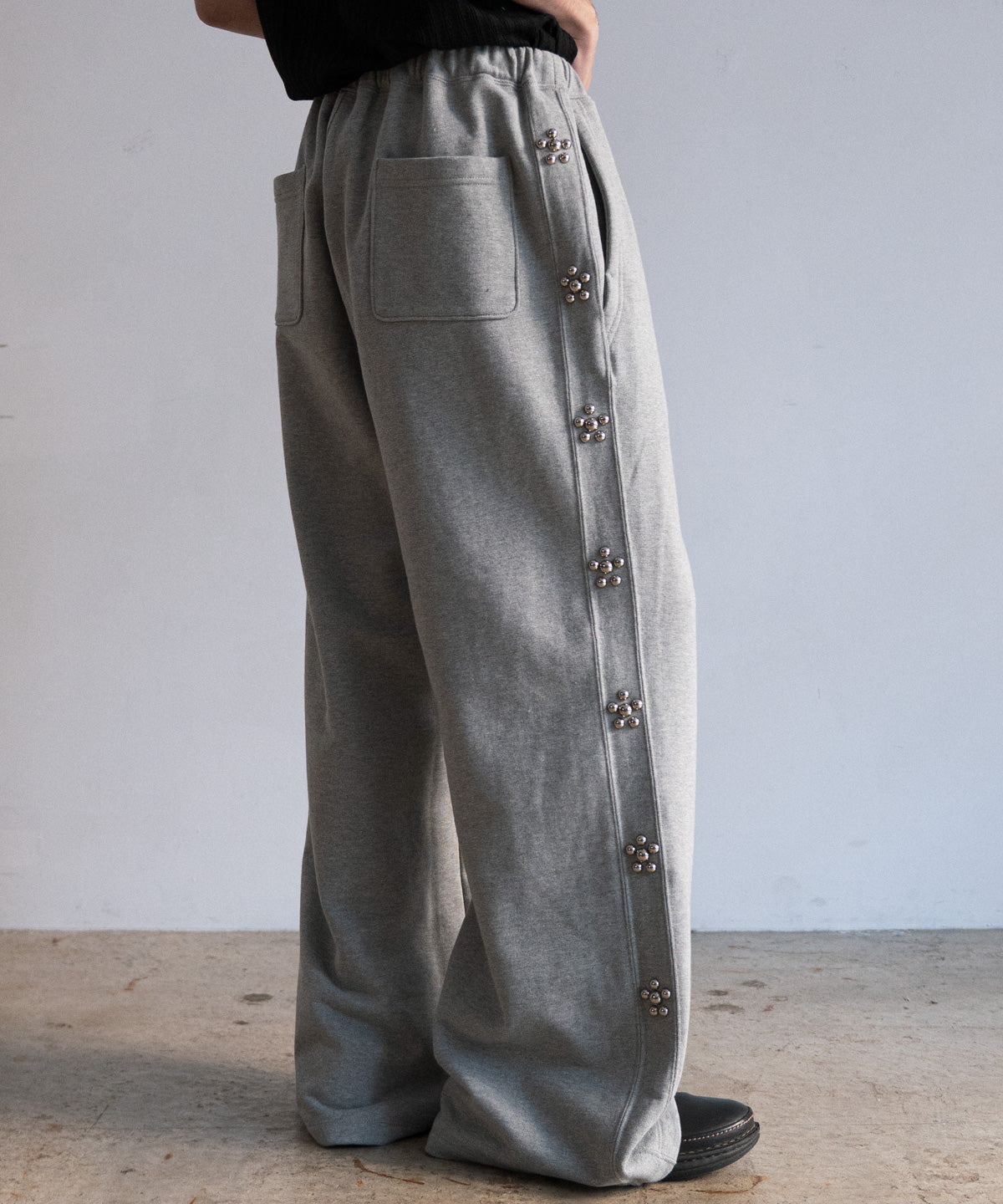 FLOWER RAMPONI SWEAT PANTS