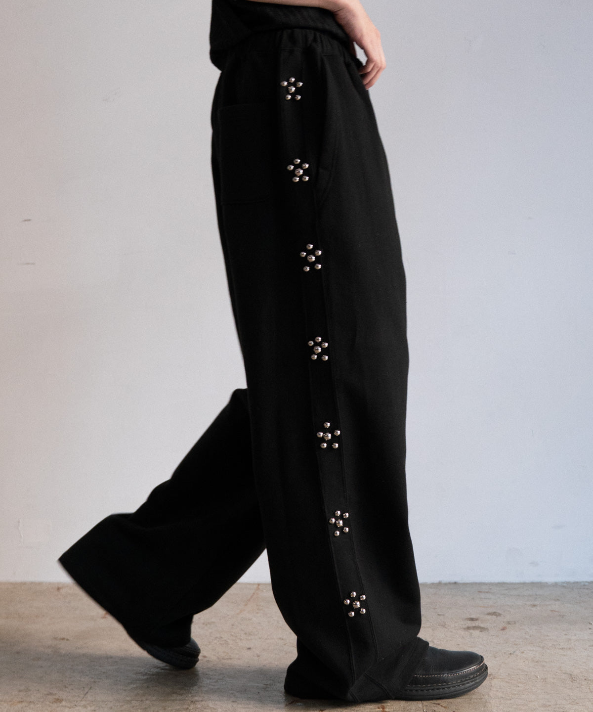 FLOWER RAMPONI SWEAT PANTS