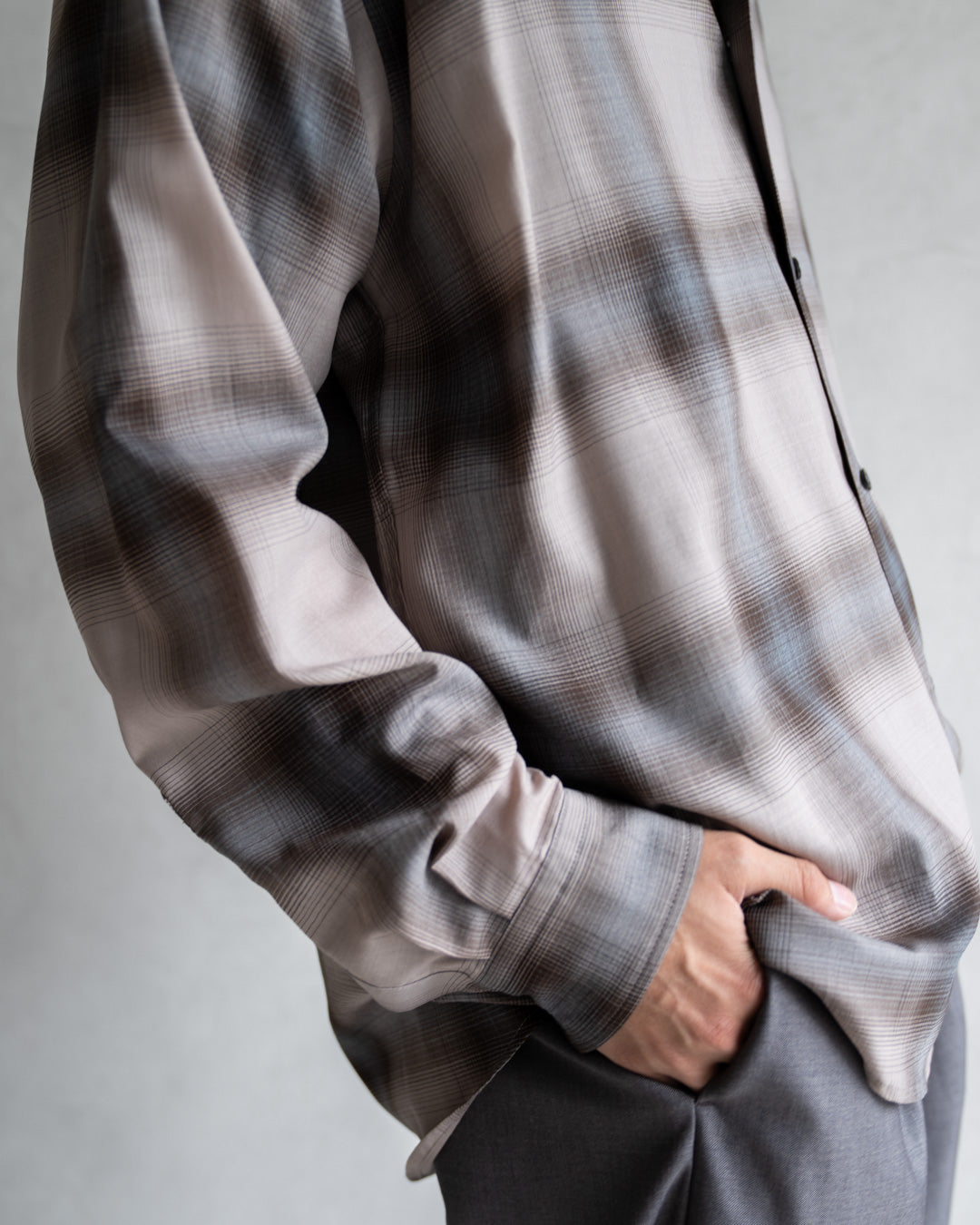 LIGHTWEIGHT OMBRE CHECK SHIRT