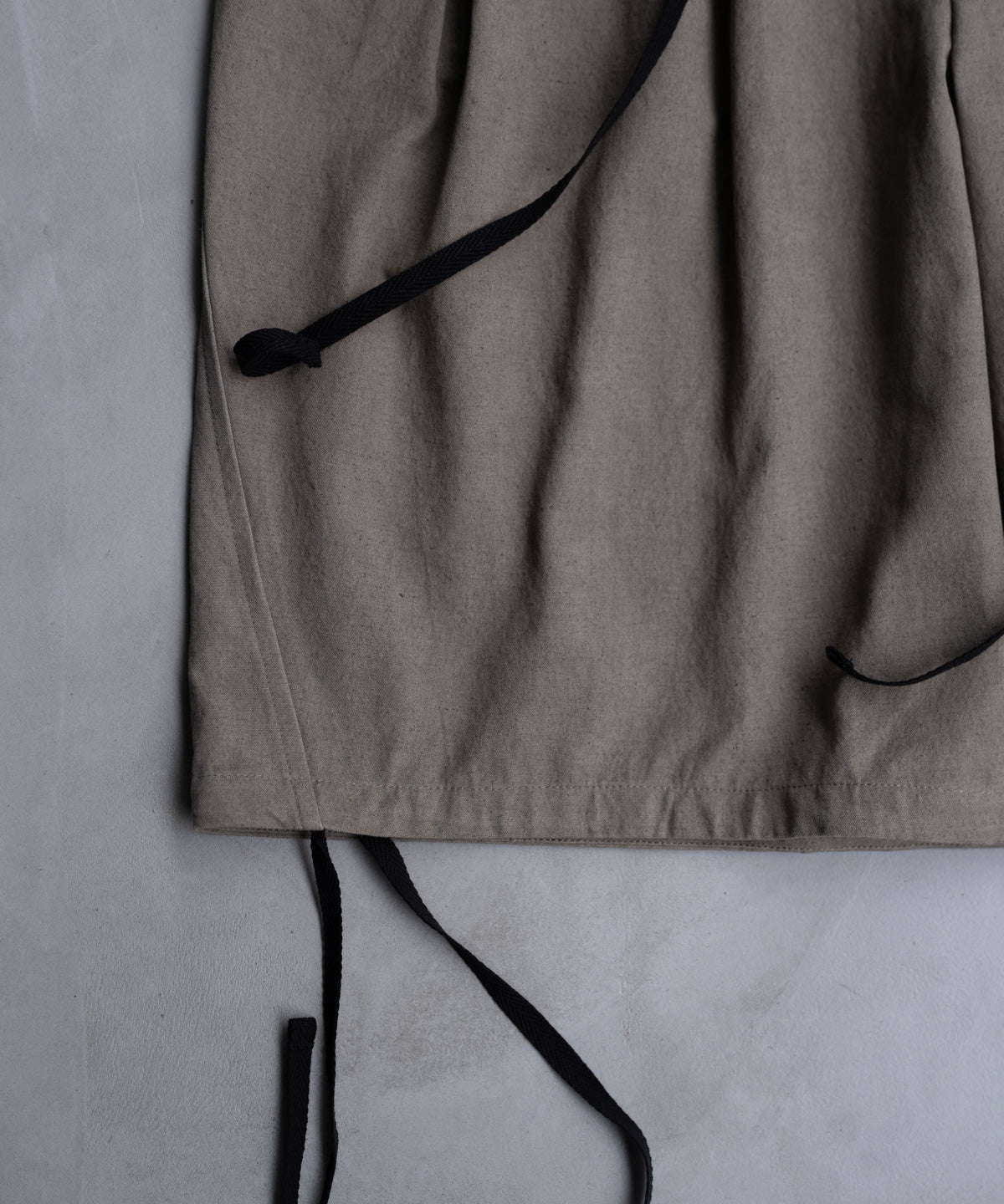 ツーダーツショートパンツ