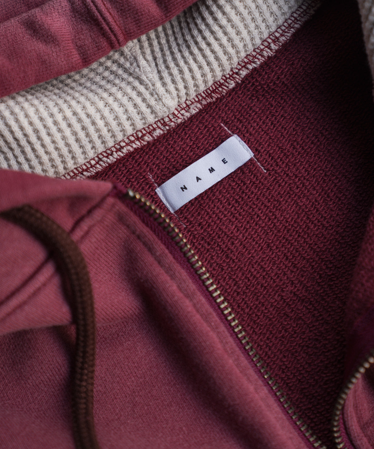 RAYERED SLEELVE ZIP HOODIE