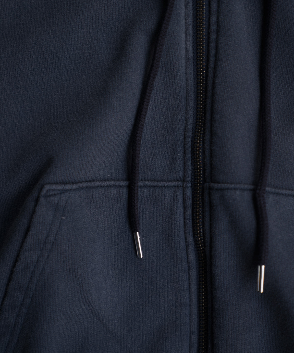 RAYERED SLEELVE ZIP HOODIE