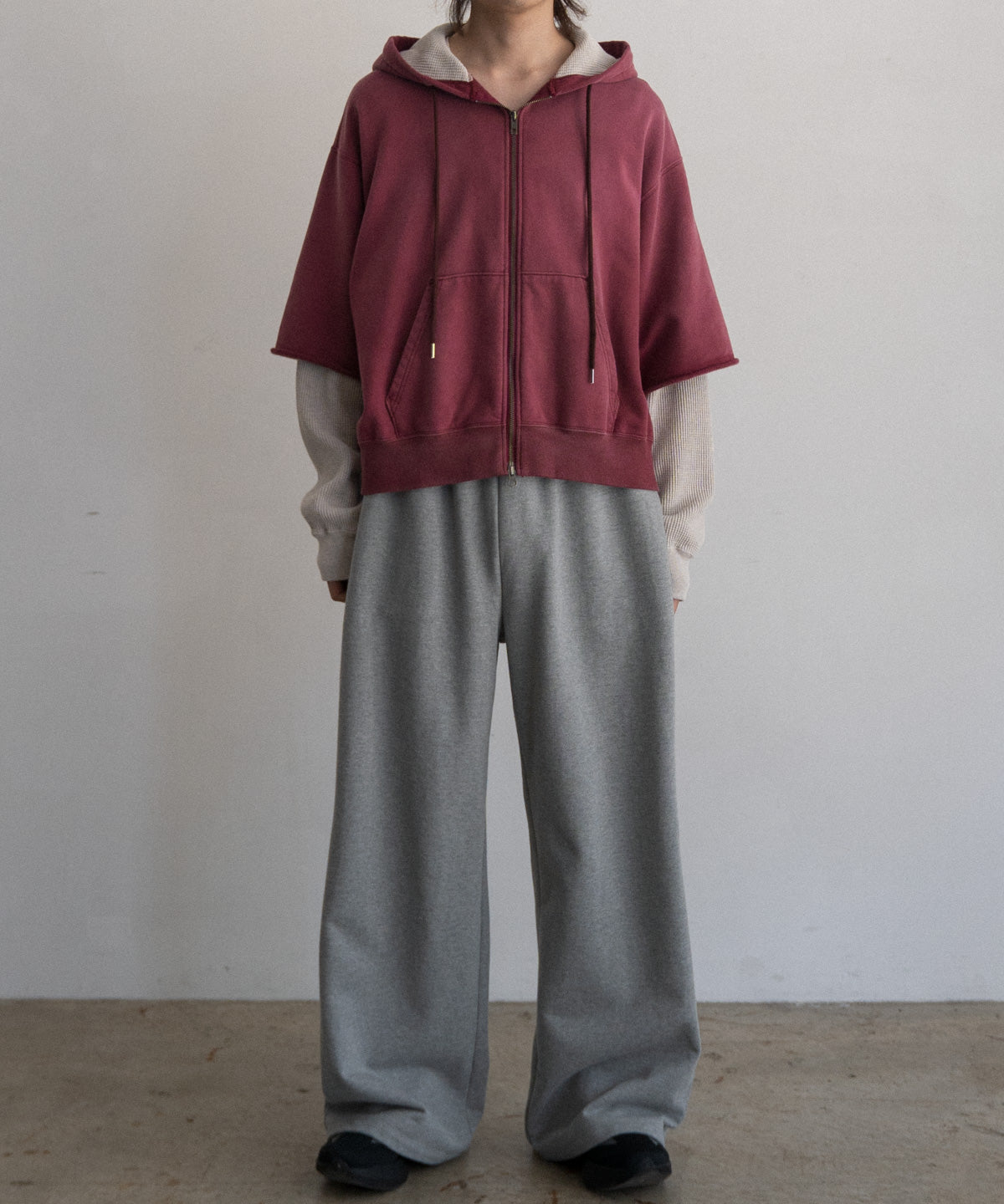 RAYERED SLEELVE ZIP HOODIE