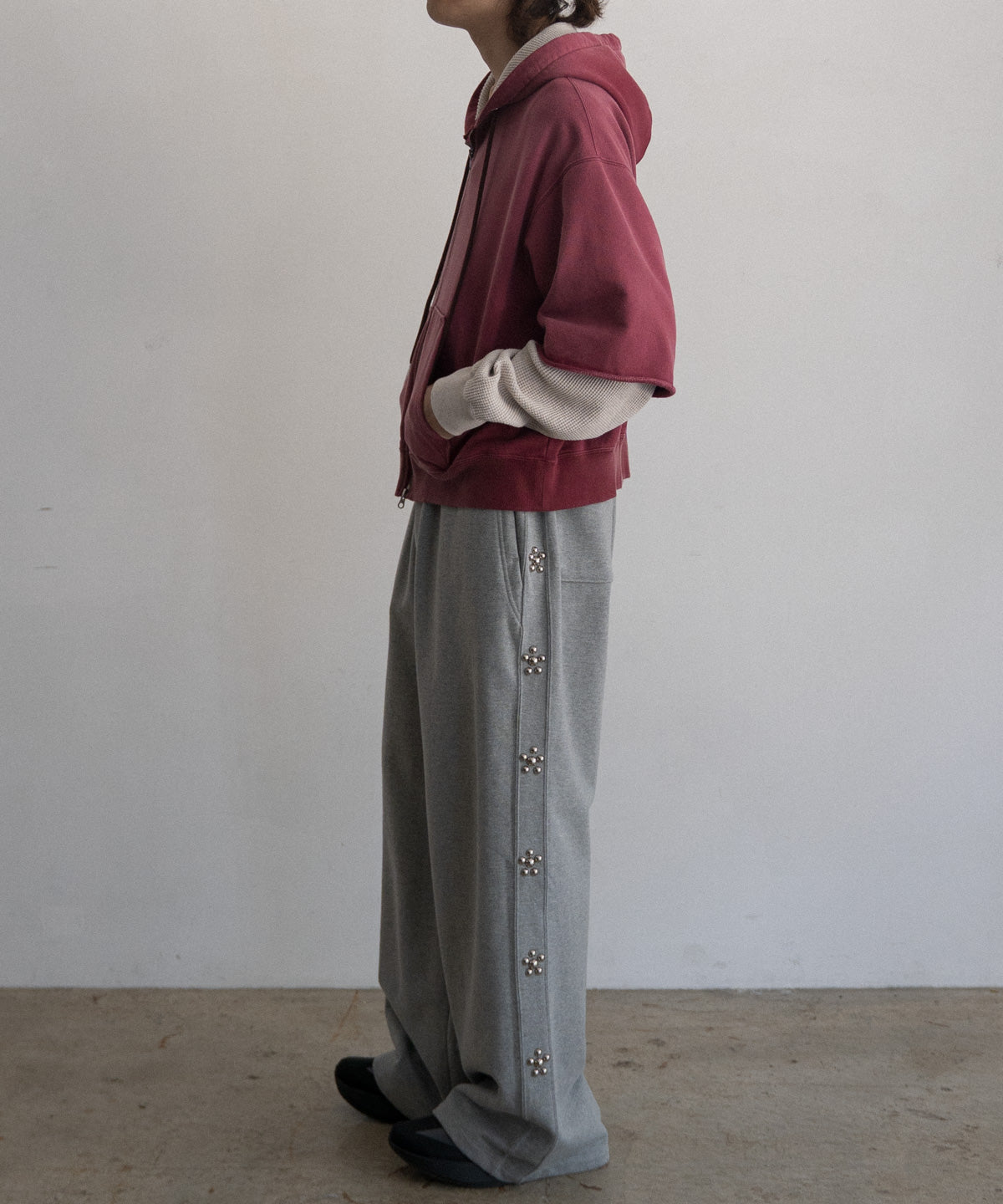 RAYERED SLEELVE ZIP HOODIE