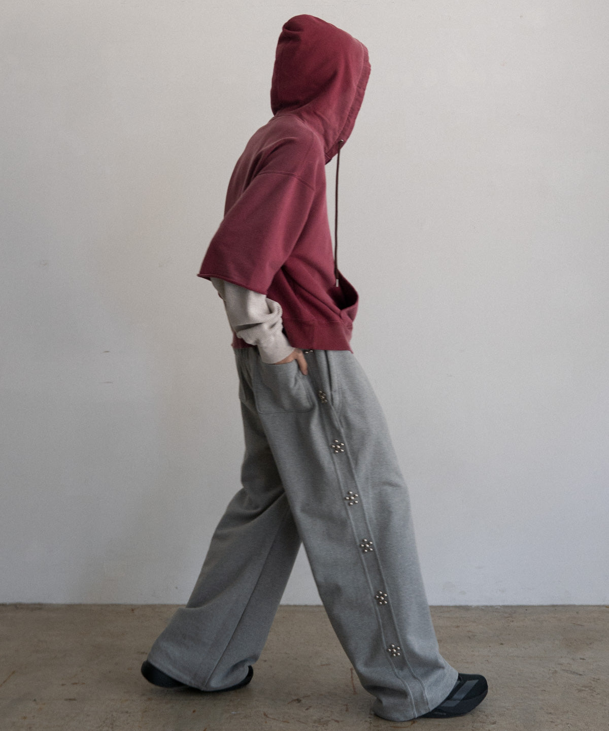 RAYERED SLEELVE ZIP HOODIE