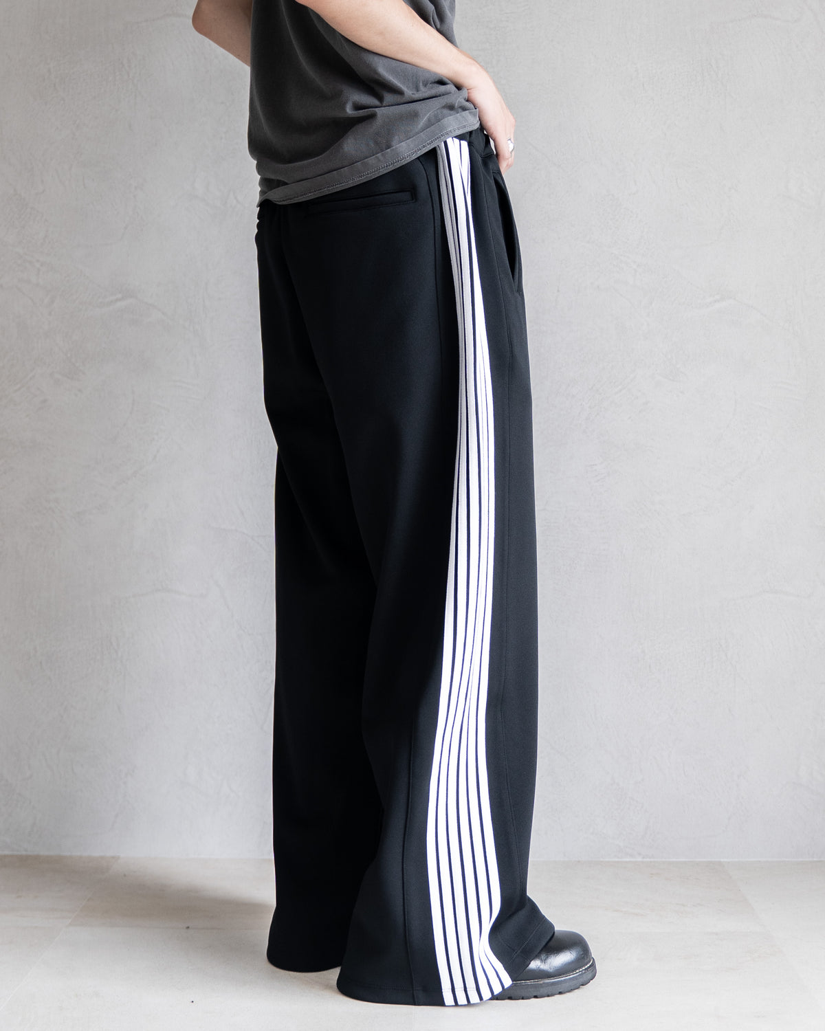 LINE CHINA PANTS