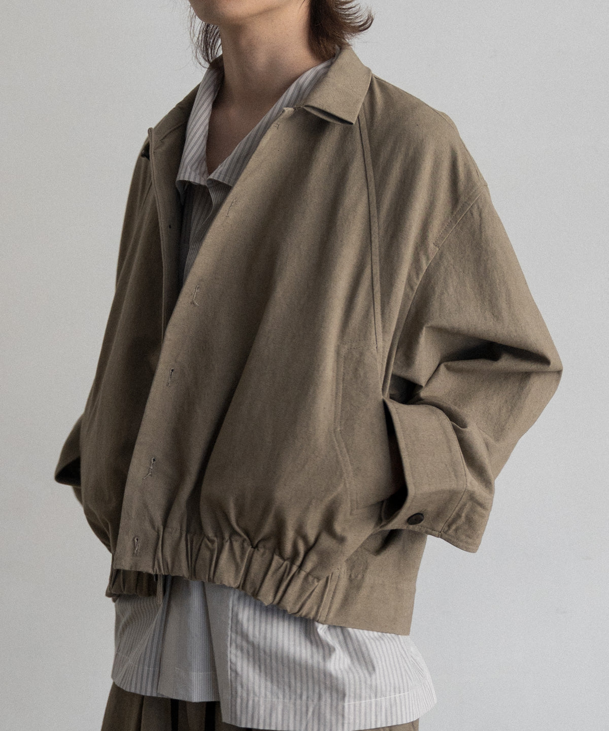 ショートブルゾン