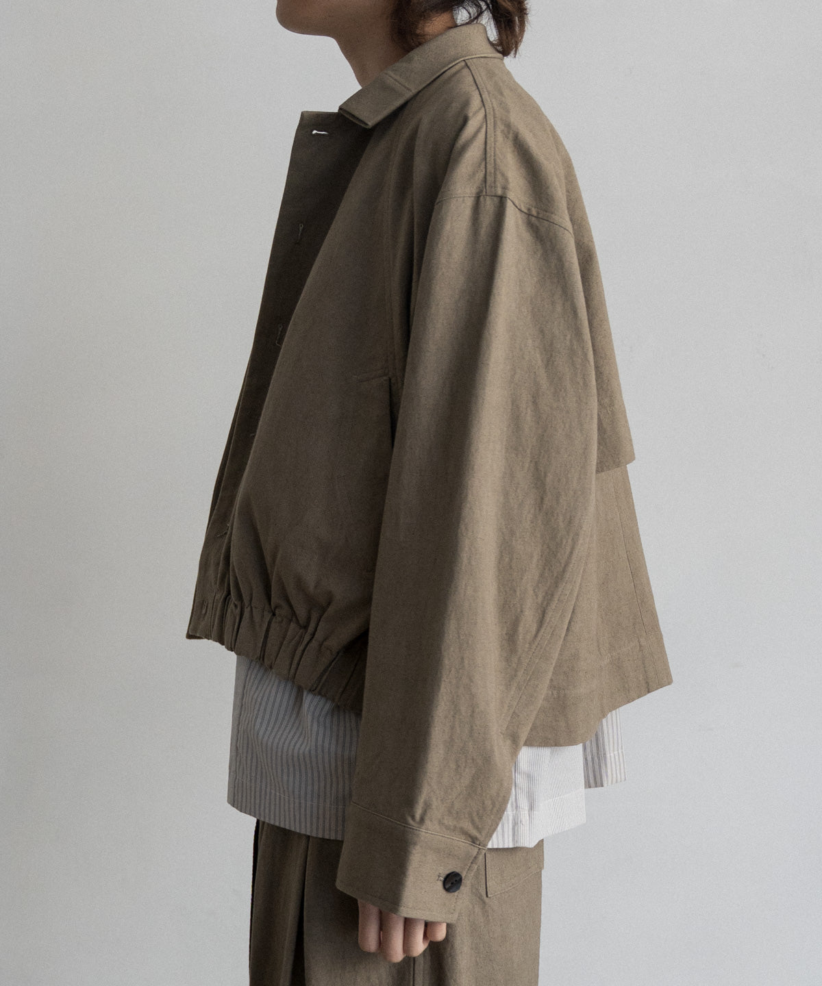 ショートブルゾン