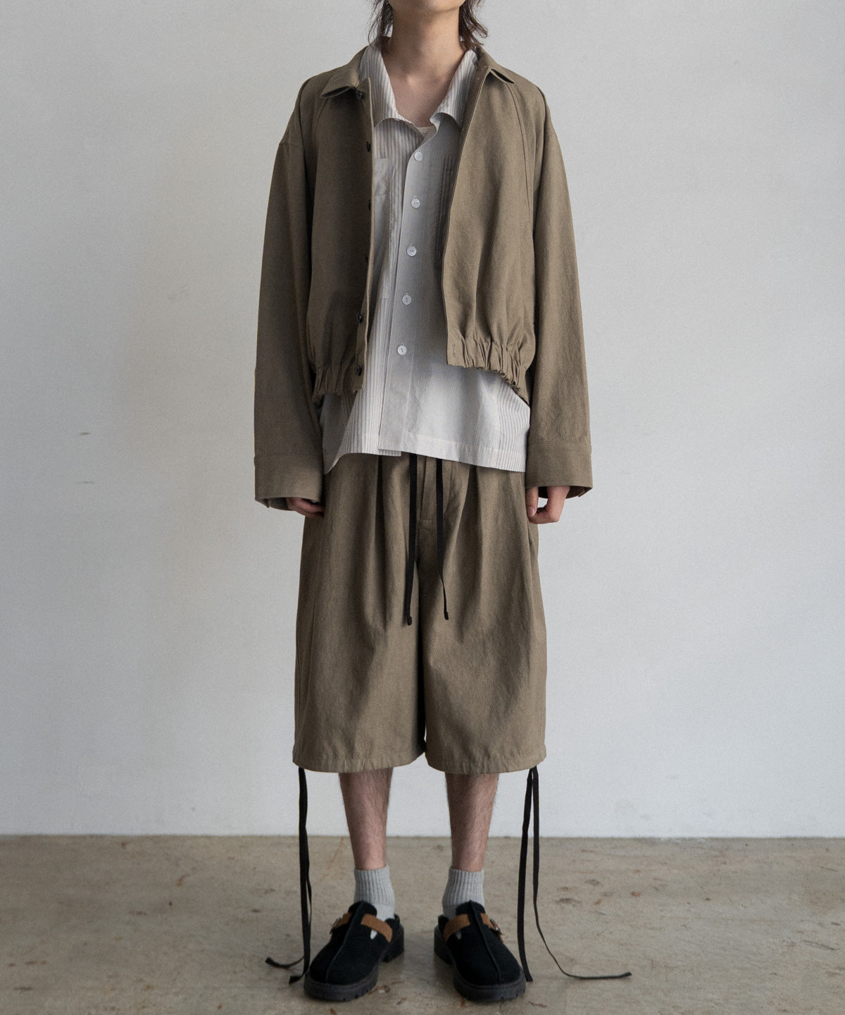 ショートブルゾン