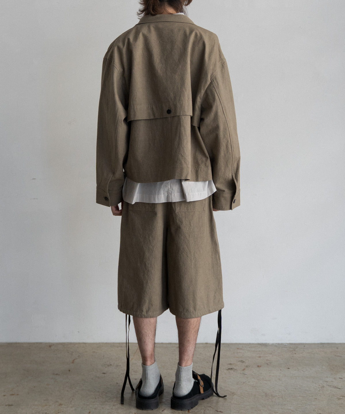 ツーダーツショートパンツ